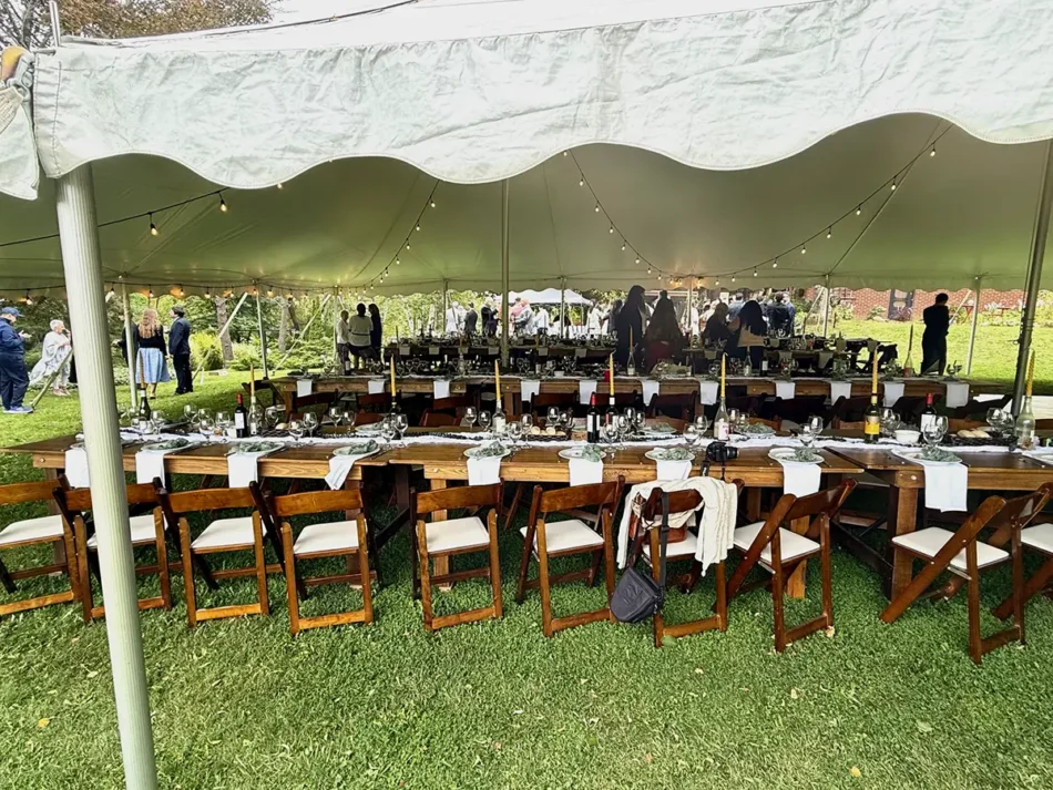 Beautiful Outdoor Wedding Dinner Seating