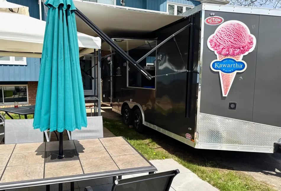 Seating Outside the Food Truck